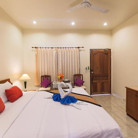Smile House Karon Hotel Exterior foto