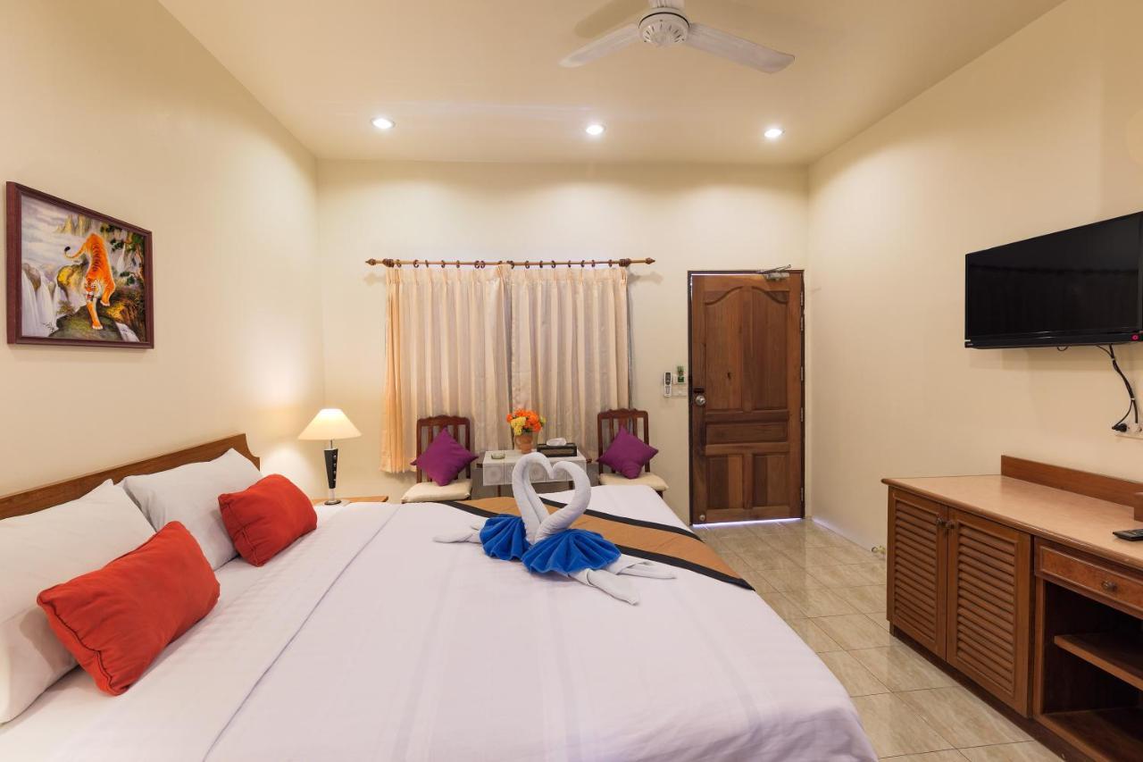 Smile House Karon Hotel Exterior foto